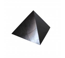 piramida polerowana szungitowa