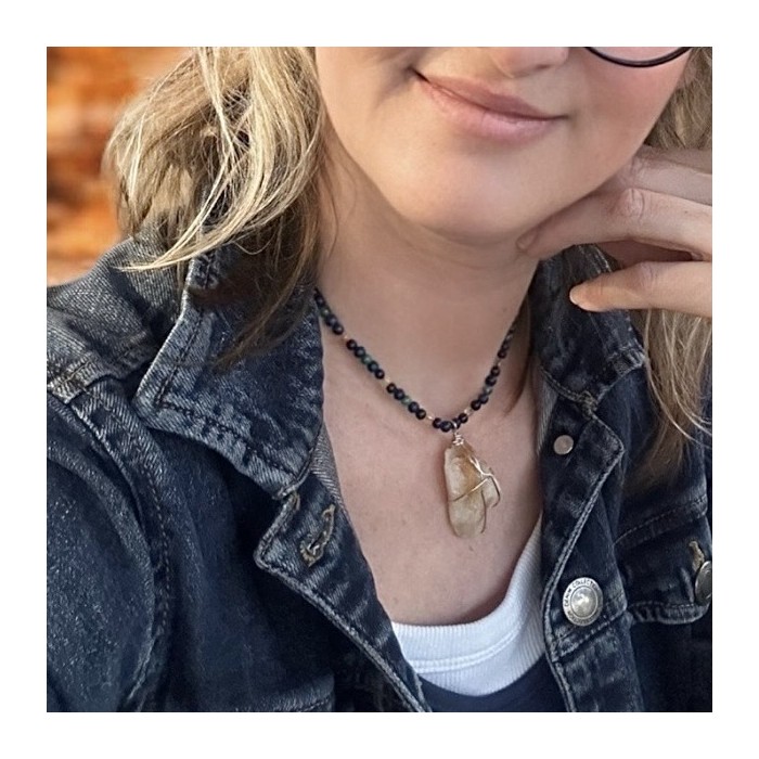 Silver necklace with citrine