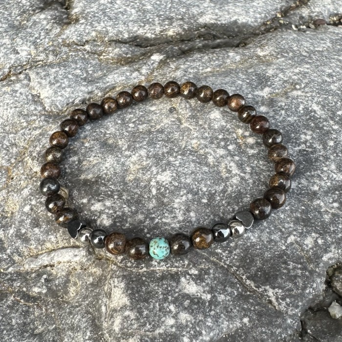 Bransolet with bronzite and natural gemstones