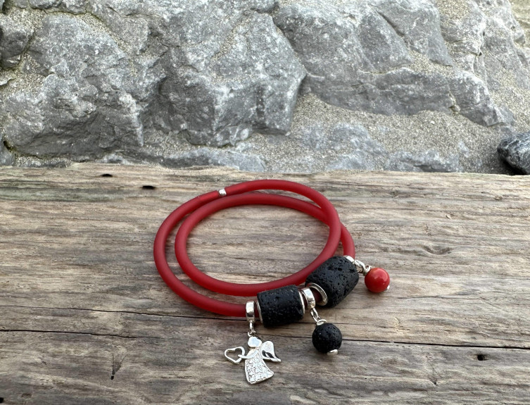 Black lava bracelet benefits