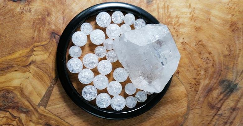 White quartz stone meaning